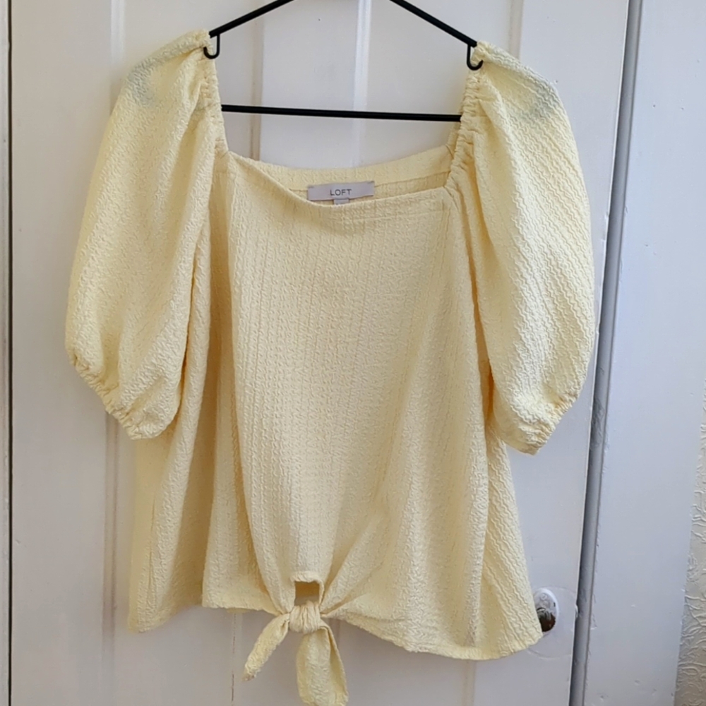 EUC Loft XL textured top